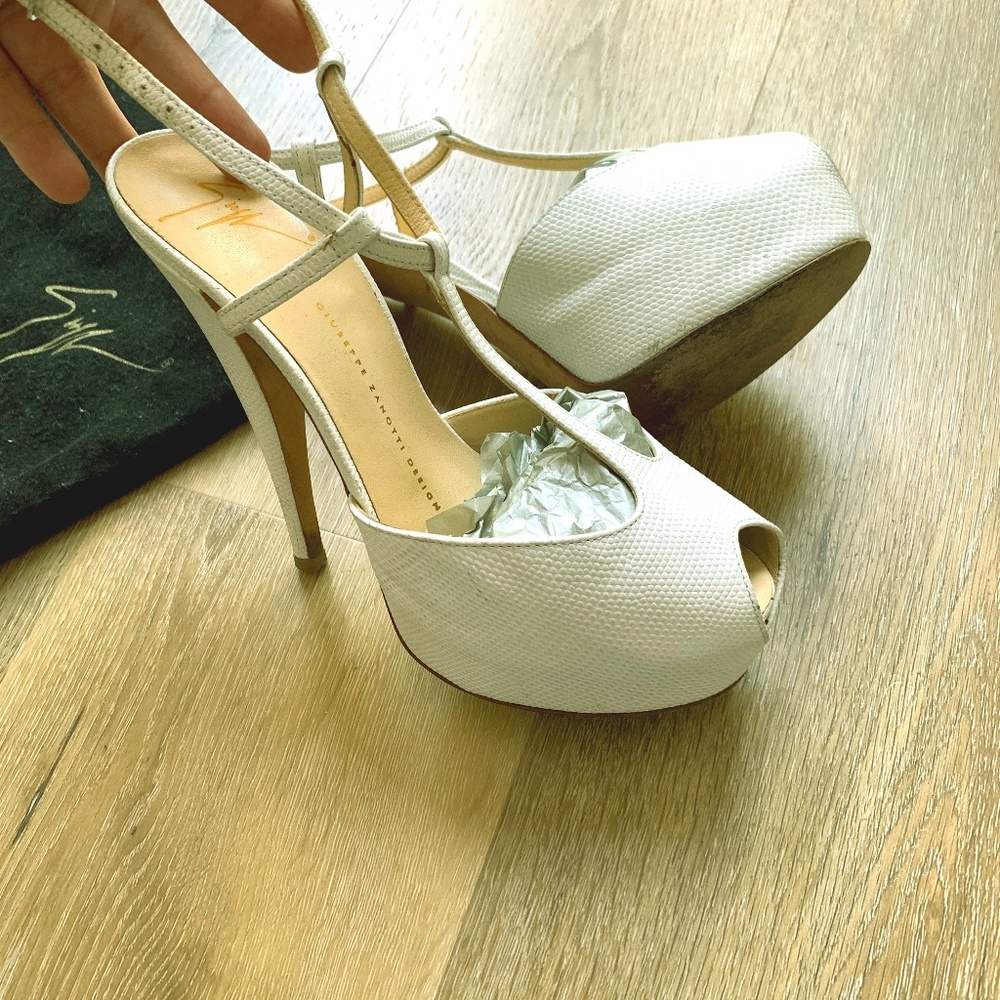 Giuseppe Zanotti White Snakeskin Peeptoe